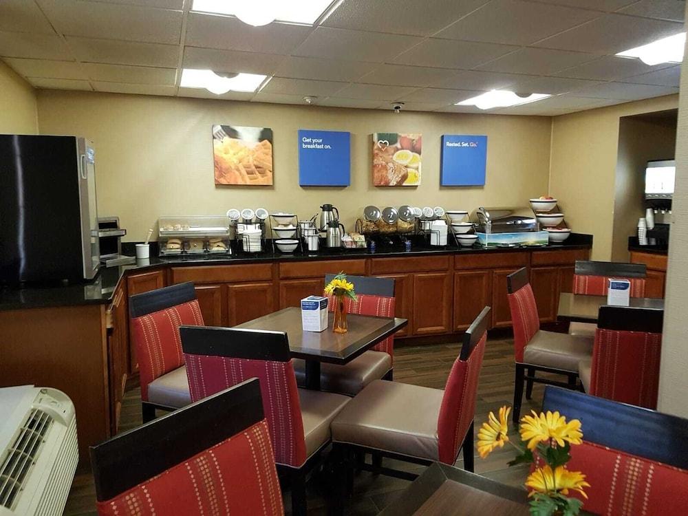 Comfort Inn Wethersfield - Hartford Exterior photo